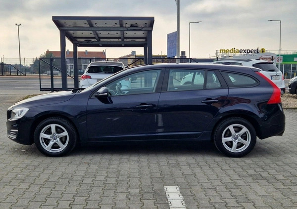 Volvo V60 cena 55900 przebieg: 186900, rok produkcji 2018 z Resko małe 781